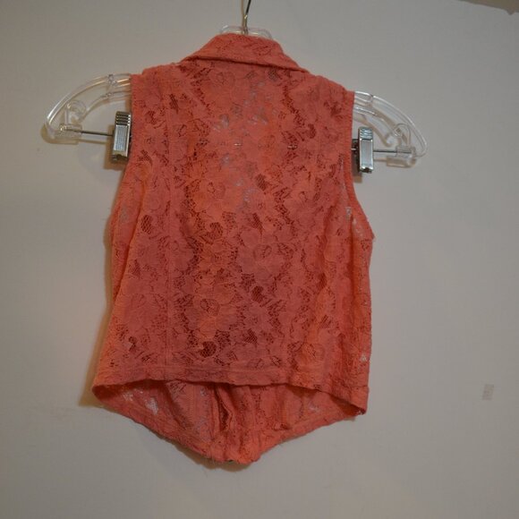 BEAUTEES Designed in Las Angeles Coral Floral Lace Zip Asymmetric Vest Girls 16 - Picture 4 of 7